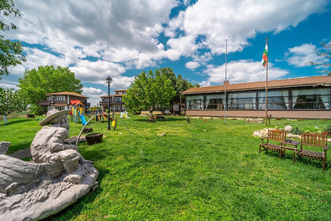 Hotel Complex Zlatnata Ribka Durankulak Exteriör bild